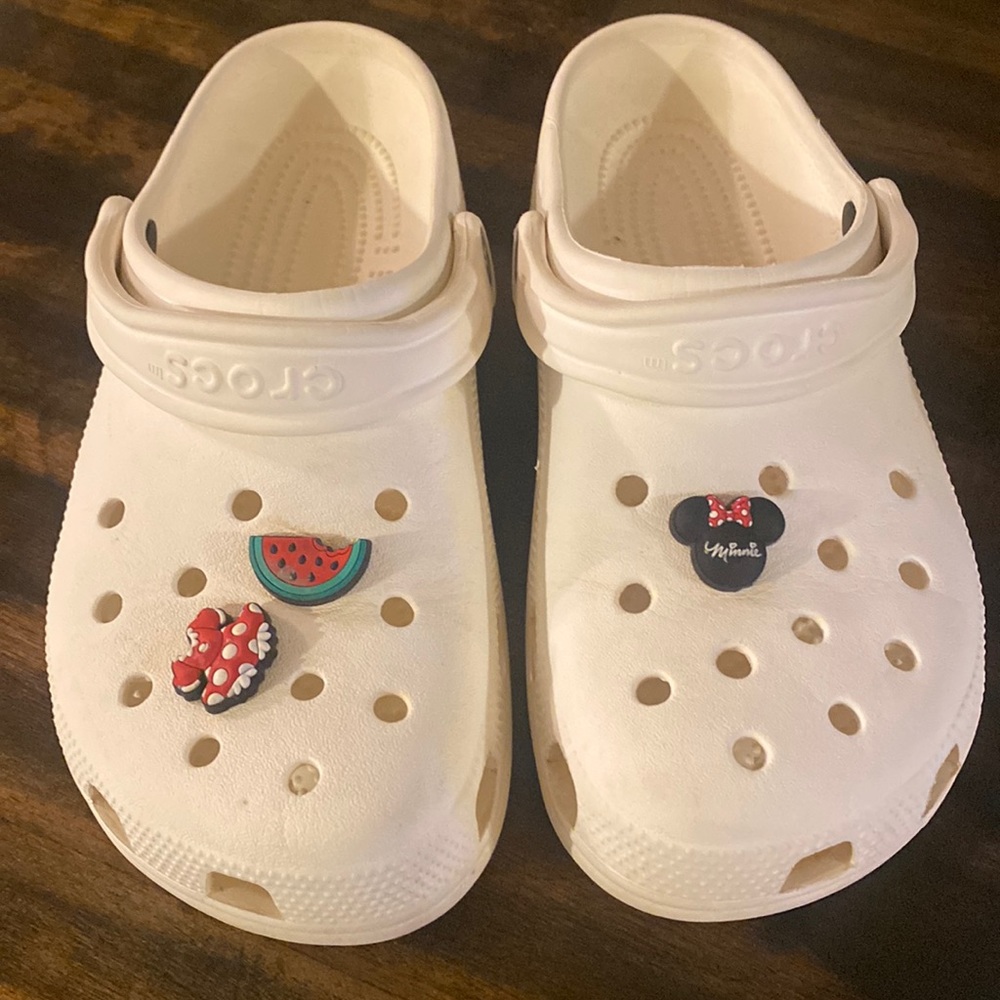 CROCS